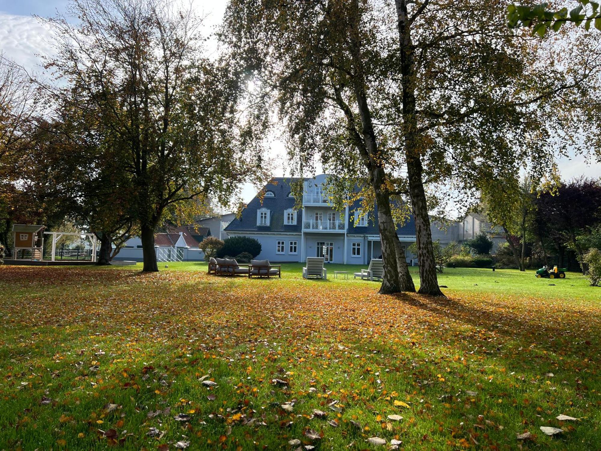 Отель Landhaus Luetjenhof Гросенброде Экстерьер фото